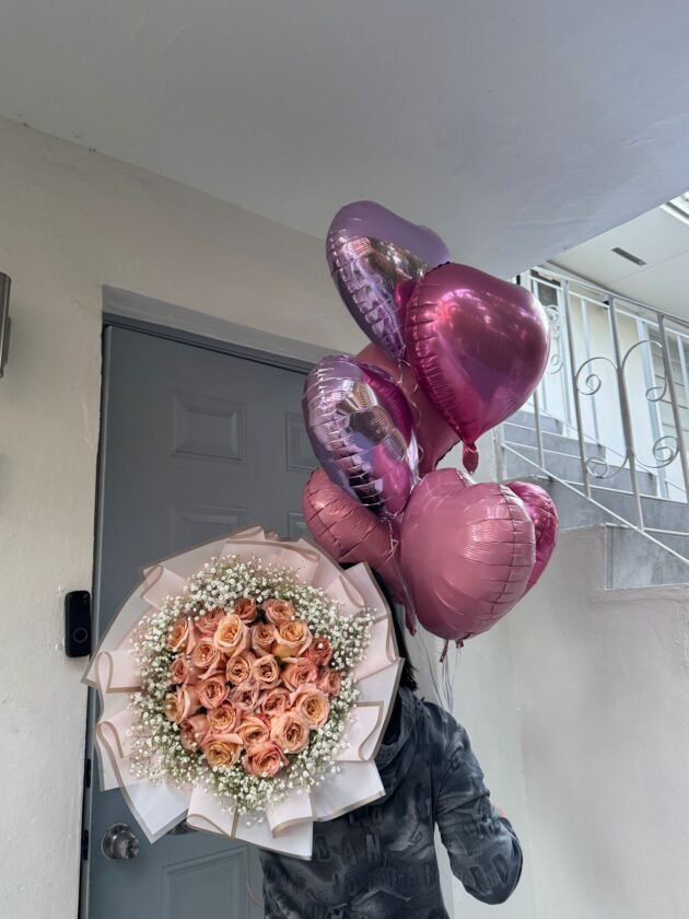 Bouquet + balloons